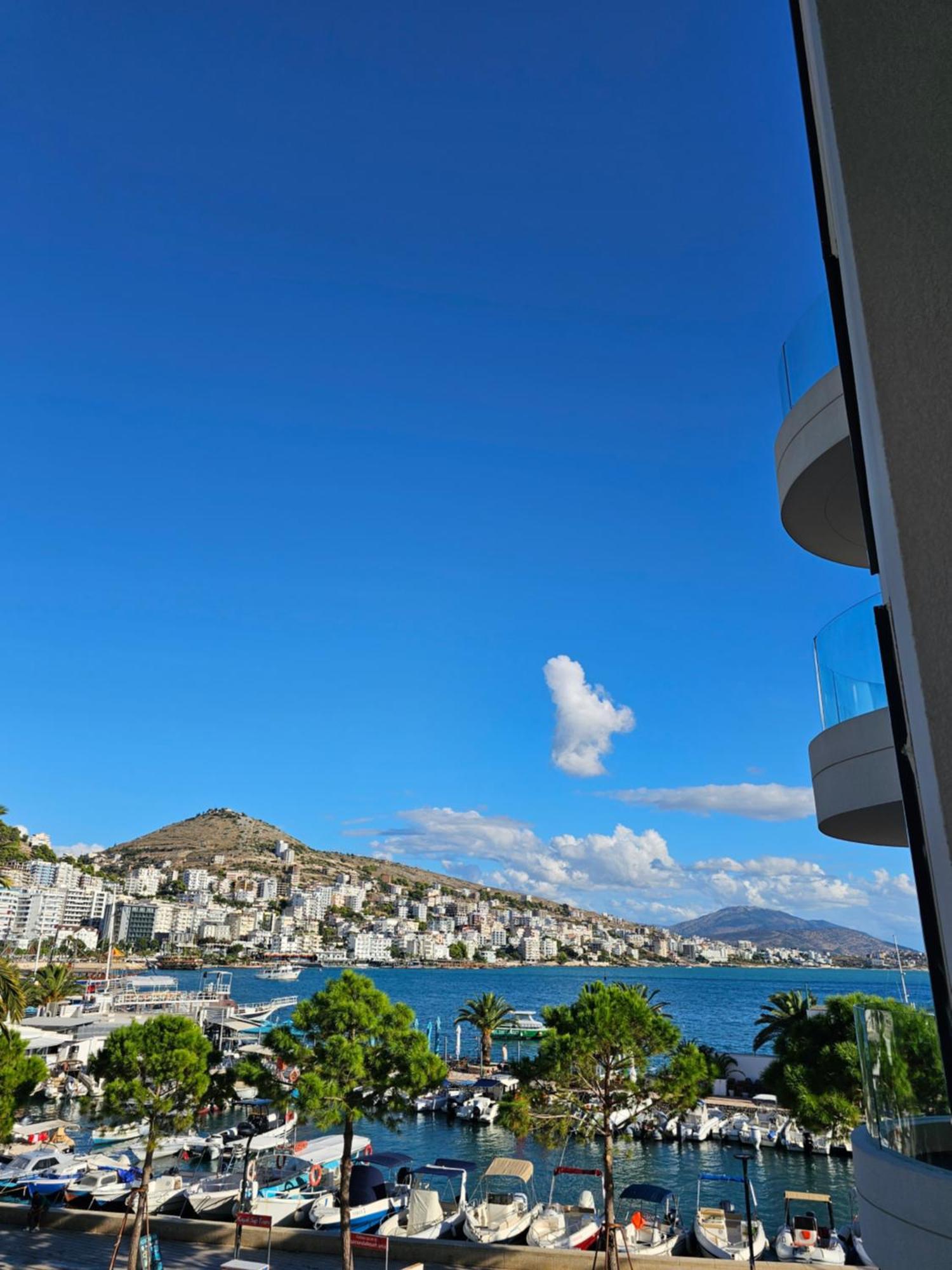 Lion Gate Hotel Sarande Ngoại thất bức ảnh